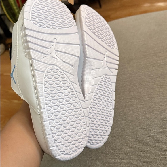 Brand New Jordan Slippers - Picture 2 of 3